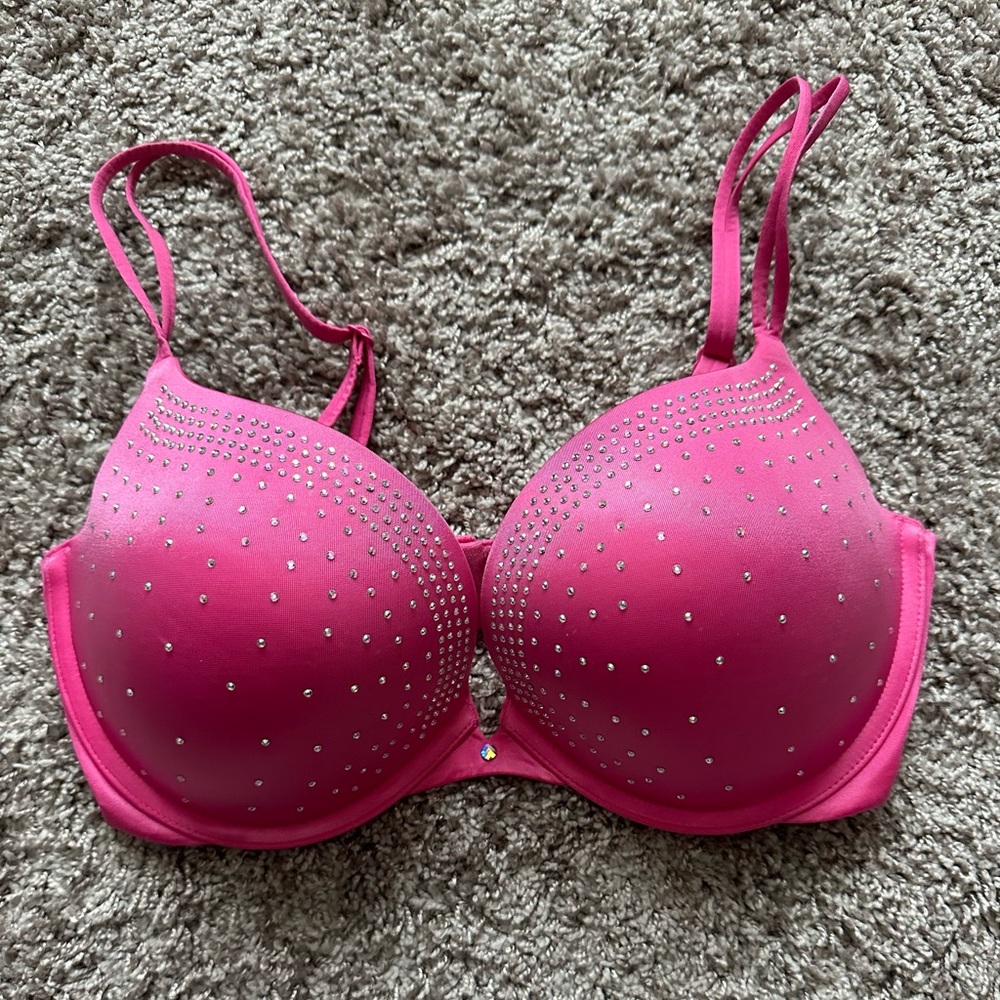 NWOT - Victoria’s Secret Very Sexy Push-up Bra